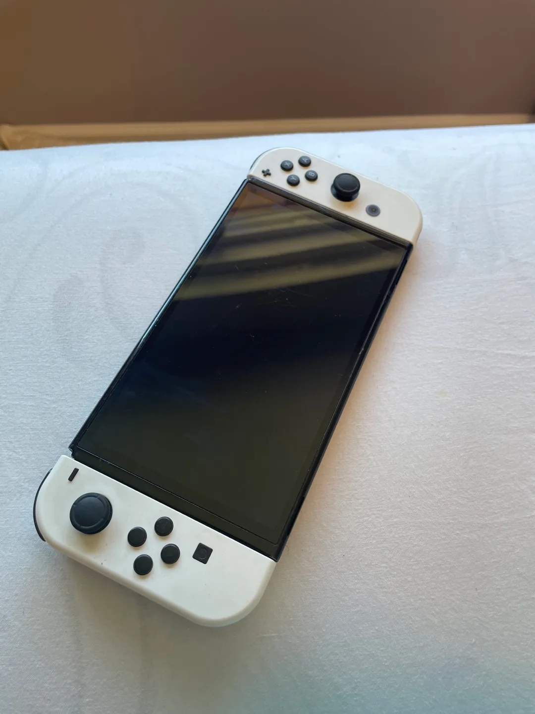 Nintendo Switch OLED White image indicator(3)