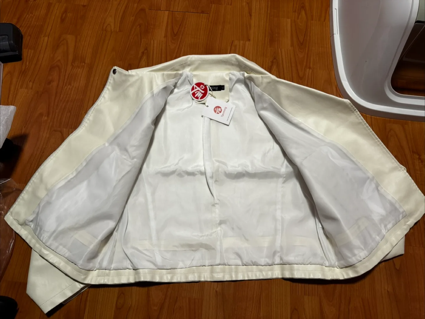 Tanming Cream Faux Leather Jacket - Size XL image indicator(2)