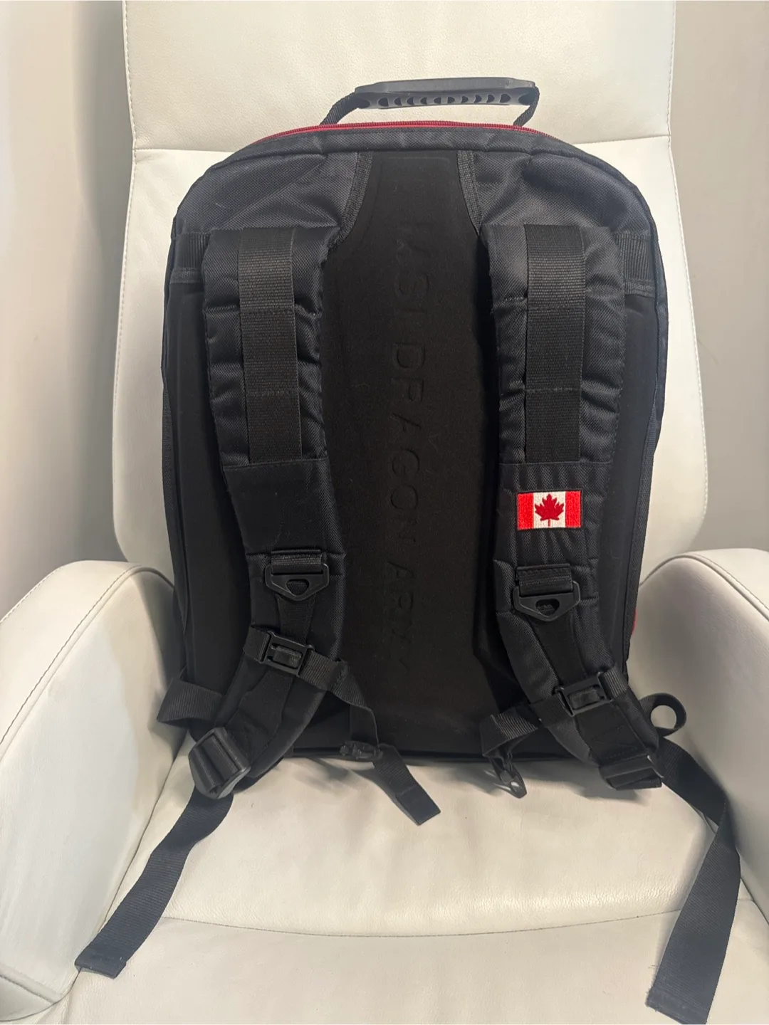 MSI Dragon Army Black Backpack image indicator(2)