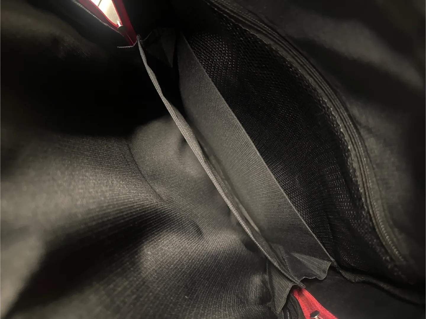 MSI Dragon Army Black Backpack image indicator(5)