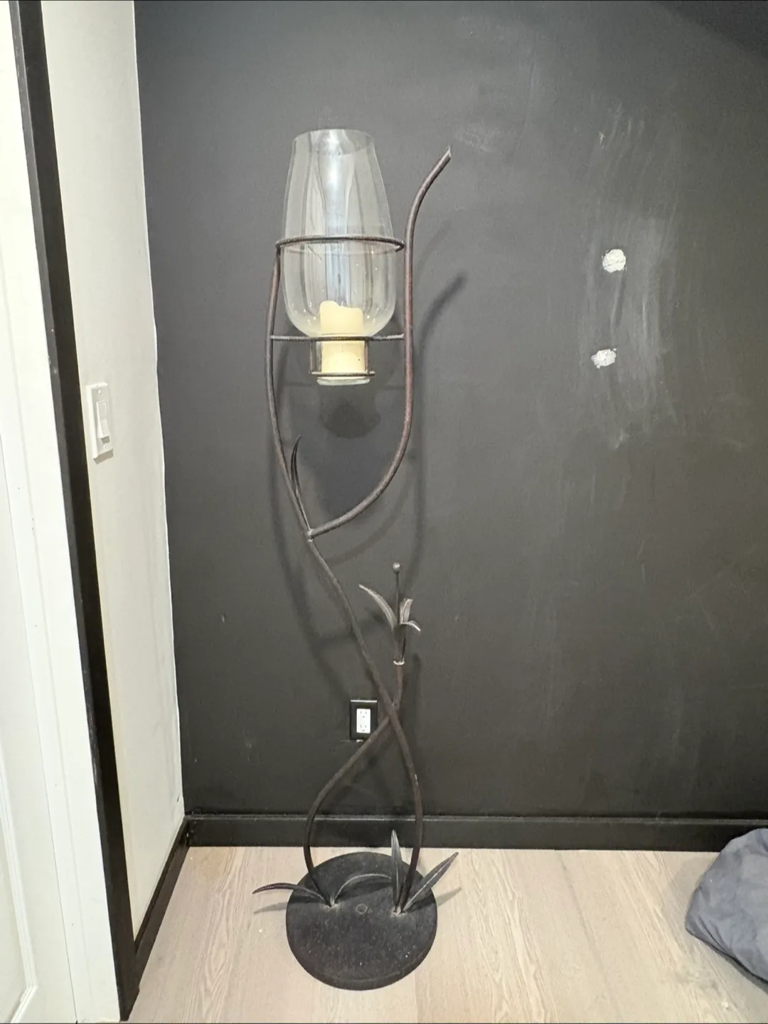 Metal Candle Holder with Glass Shade