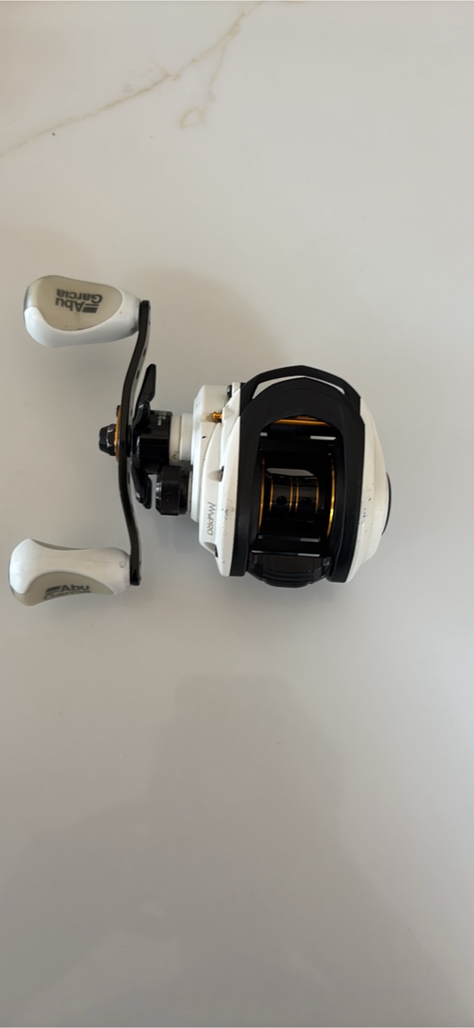 Abu Garcia Max Pro Baitcasting Reel (Left handed reel)