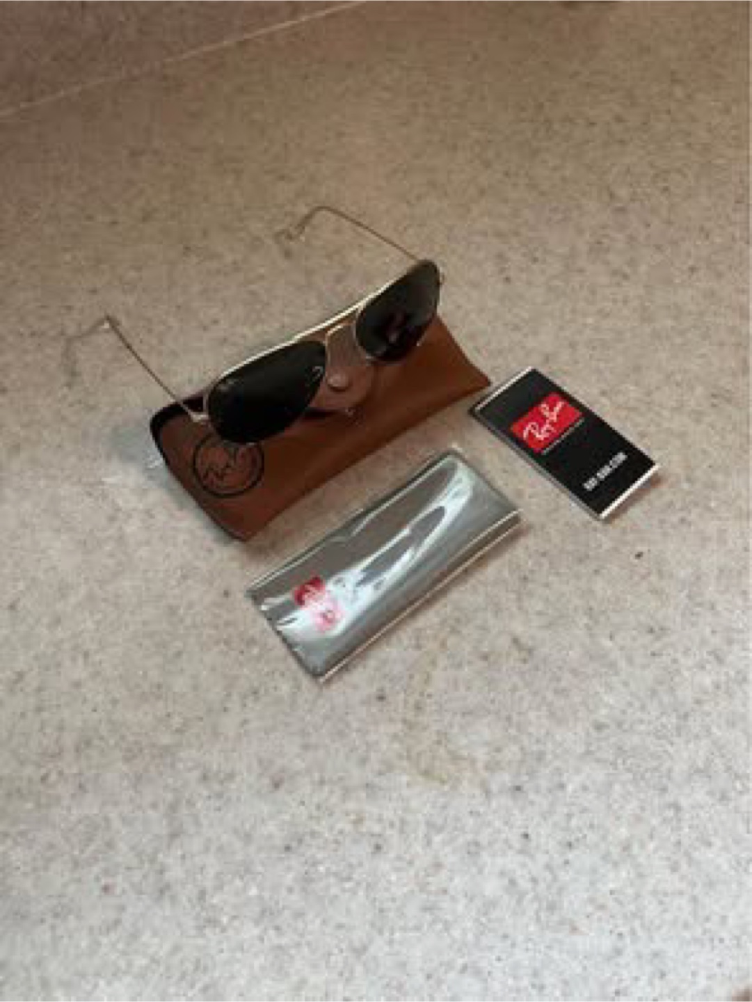 Ray-Ban Aviator Sunglasses with Case - photo 2
