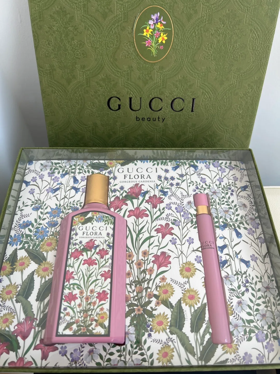 Gucci Flora Gorgeous Gardenia Perfume Gift Set image indicator(3)