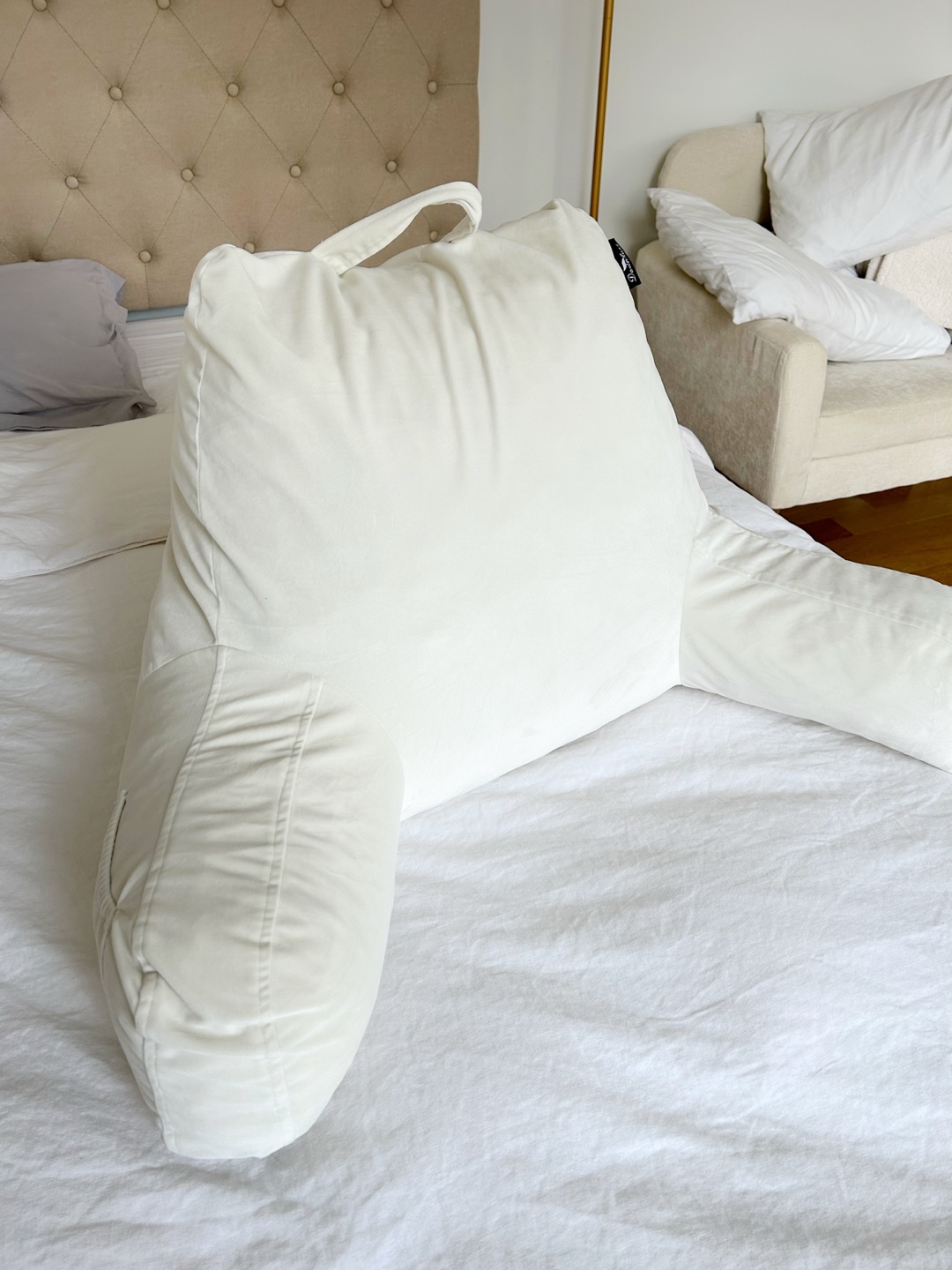 Like new! Back rest/ reading pillow - photo 3