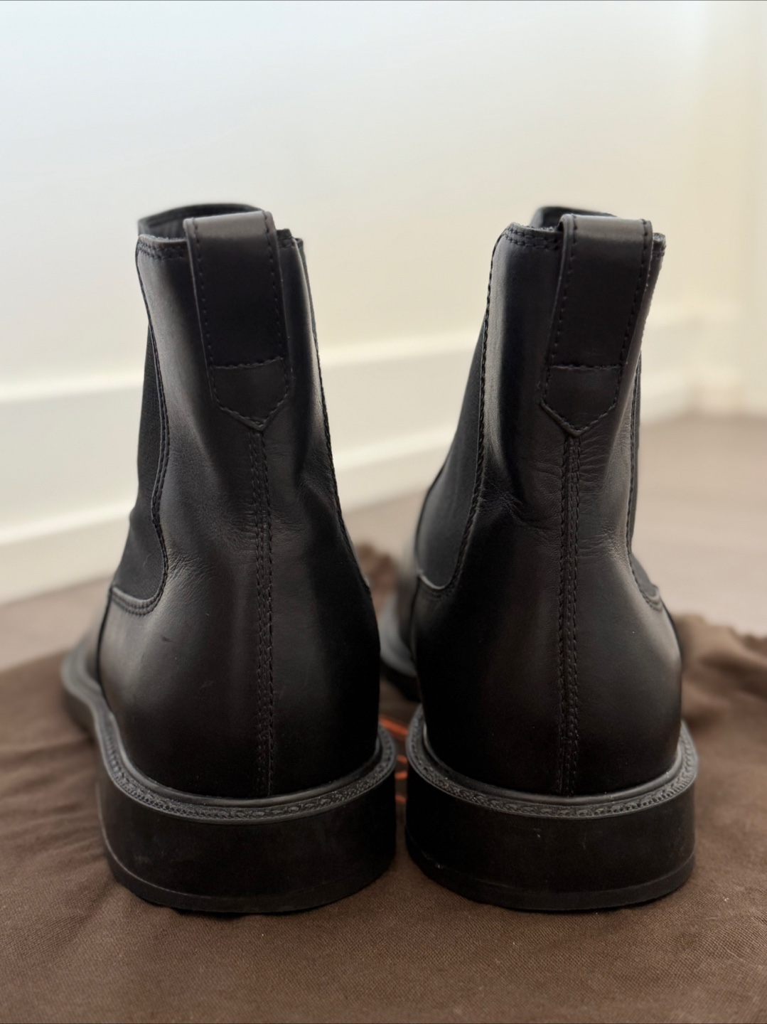 (New)Tod's Black Leather Chelsea Boots - photo 4
