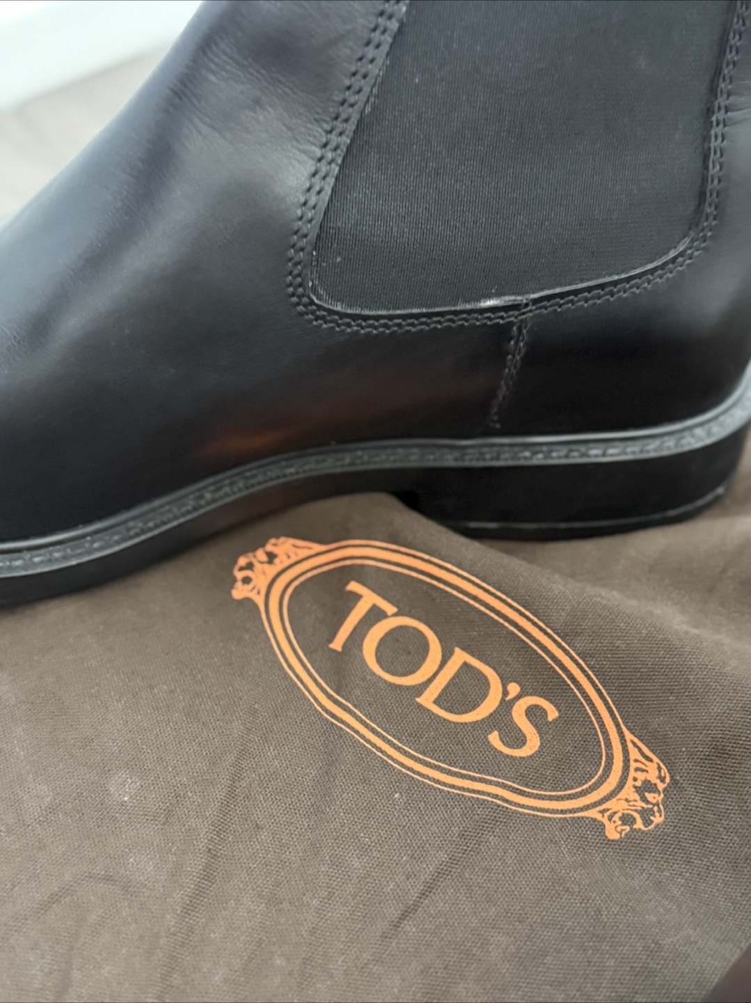 (New)Tod's Black Leather Chelsea Boots - photo 3