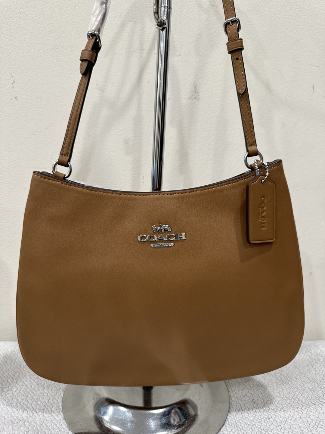 Brand New Coach  Leather Hobo Bag, Brown - photo 4