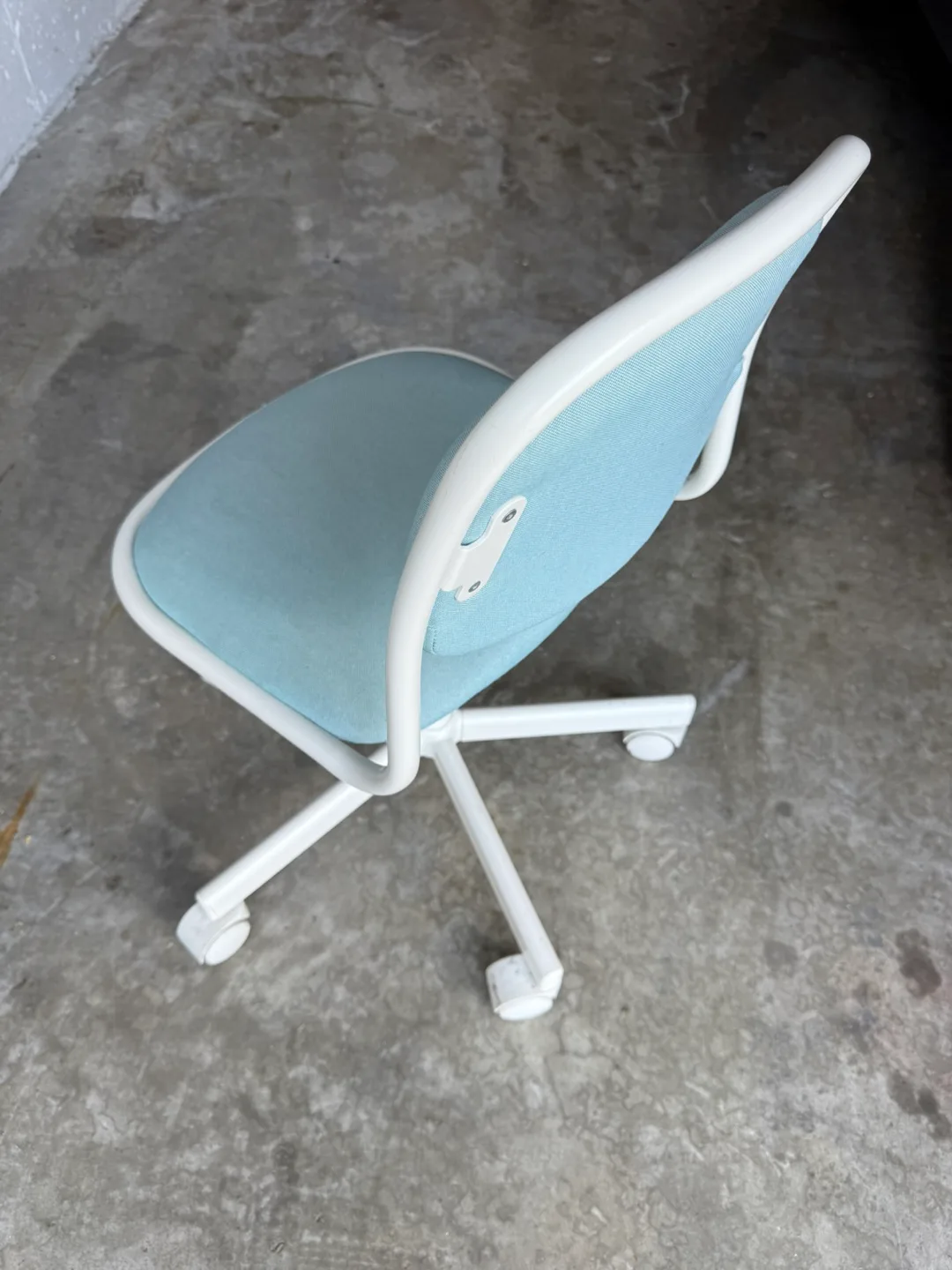 IKEA Jules Junior Desk Chair - Blue & White image indicator(2)