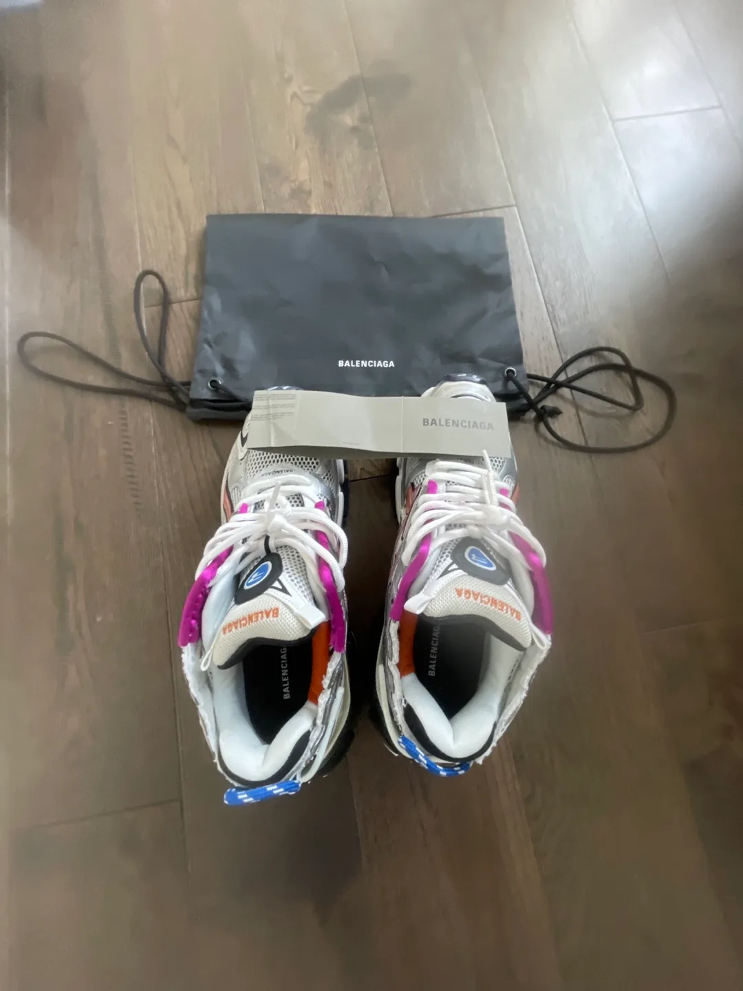 Balenciaga runners image indicator(6)