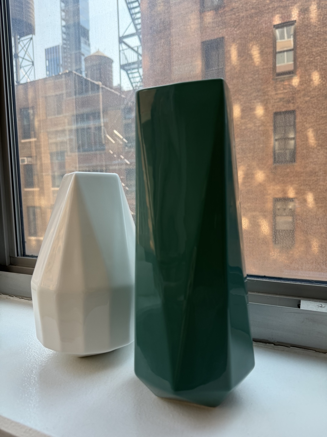 West Elm Set of 2 Modern Vases - White & Green - photo 3