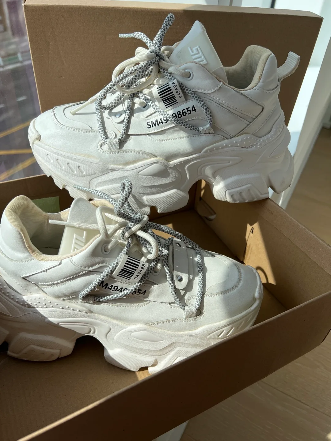 Steve Madden White Chunky Sneakers image indicator(2)