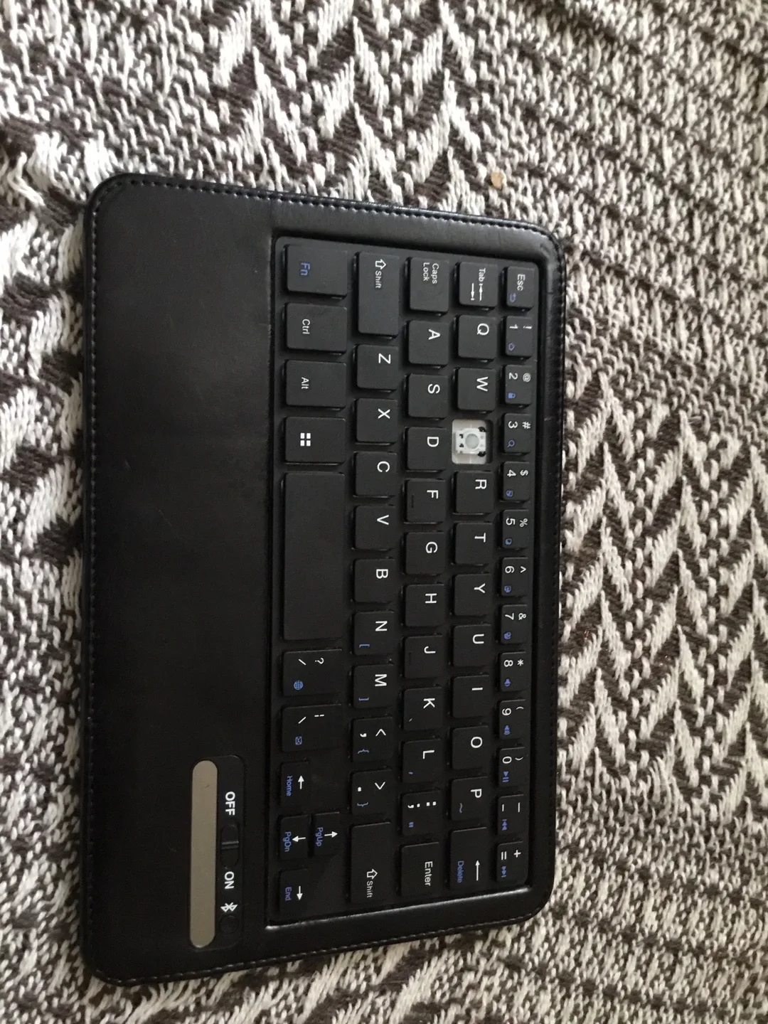 Black Bluetooth Keyboard thumbnail