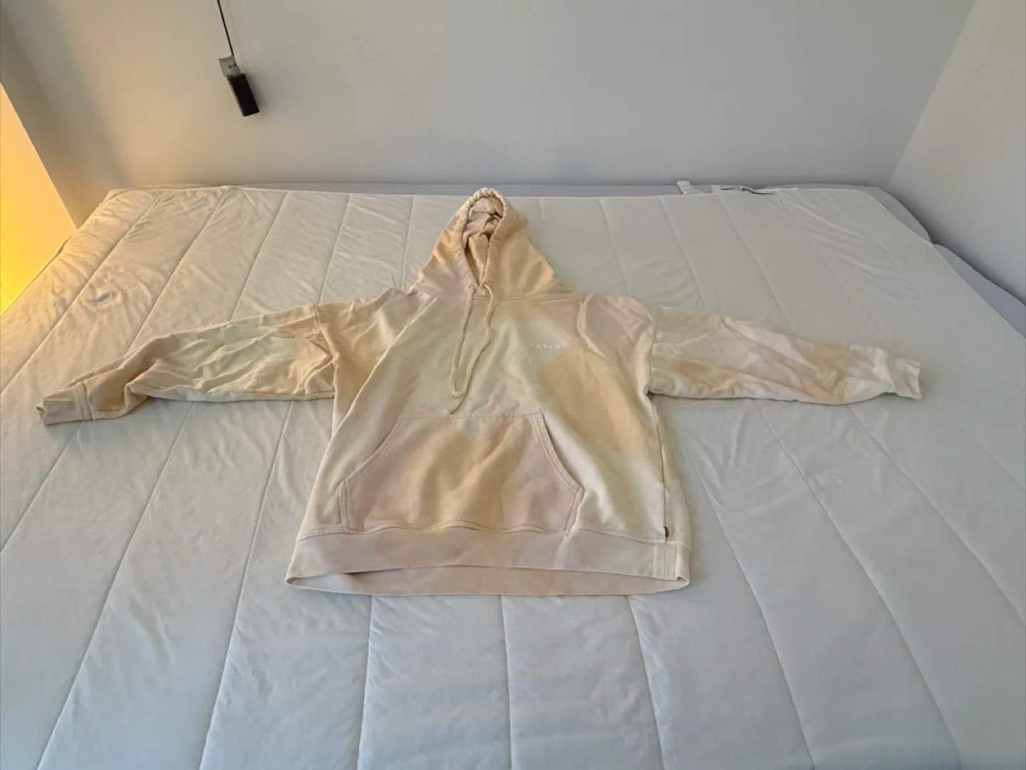Levi's Women's Hoodie - Cream/Peach - Size Large thumbnail