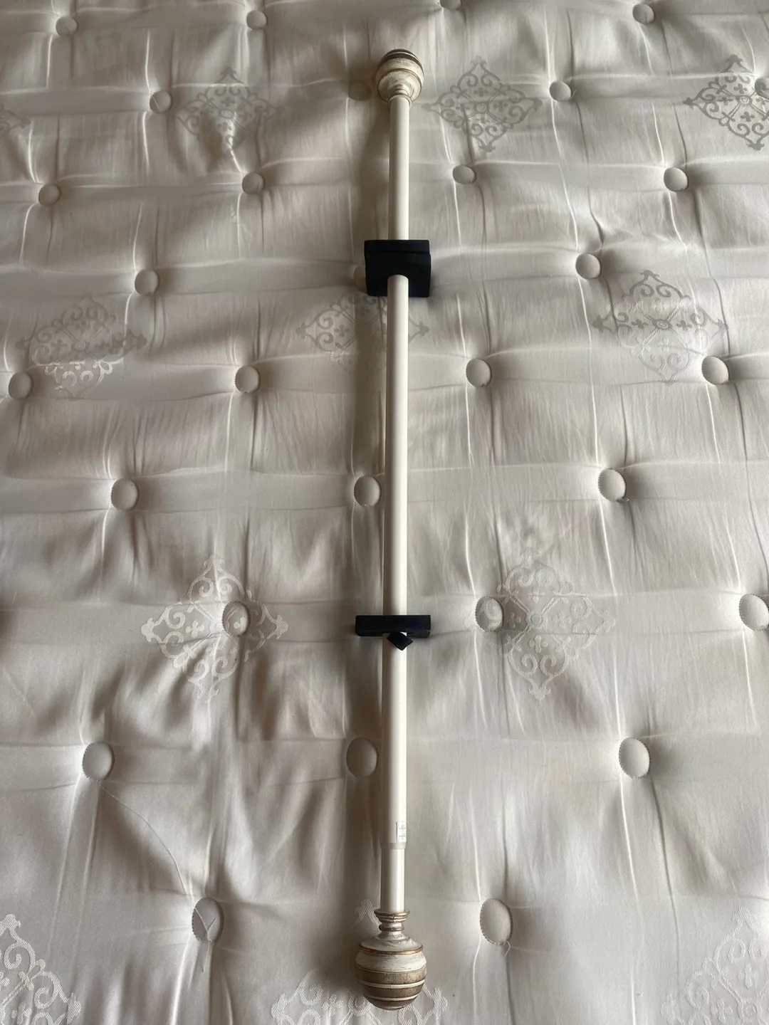 White Adjustable Curtain Rod thumbnail