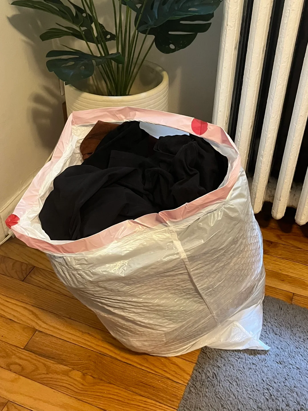2 Large Bags of Assorted Women’s Clothes - Mostly S&M thumbnail