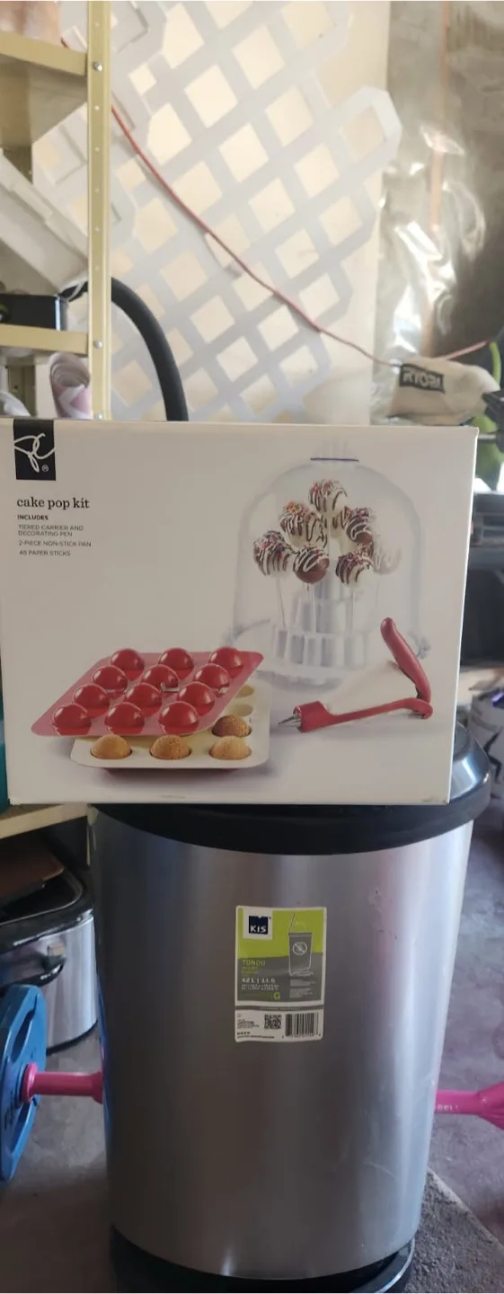 PC Cake Pop Kit - Tiered Carrier & Decorating Pen thumbnail