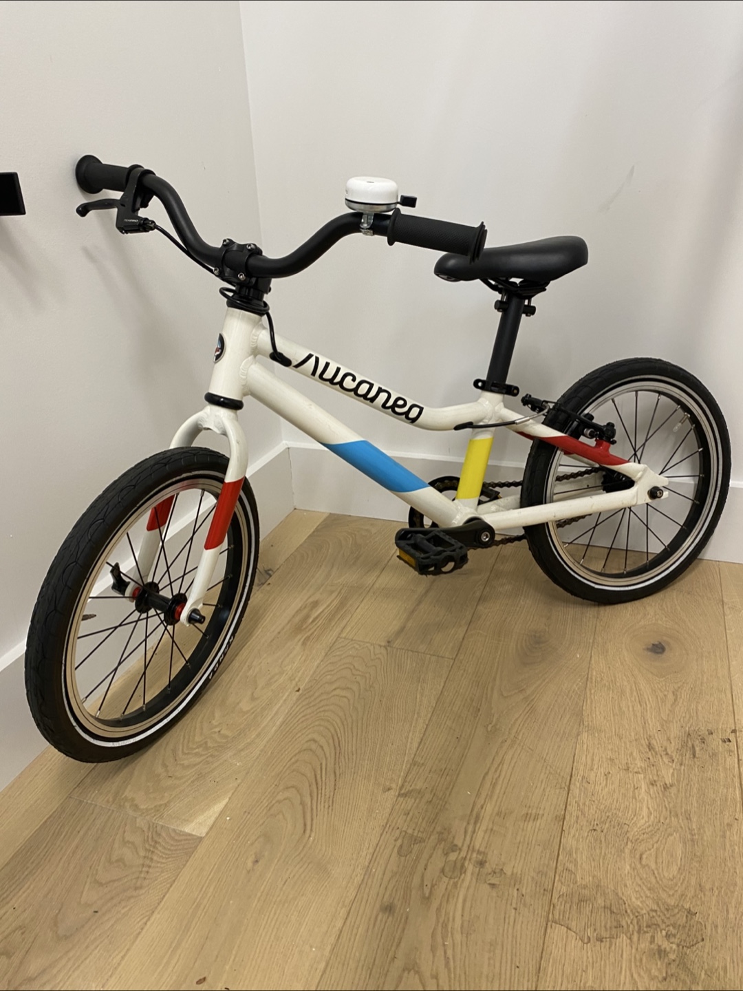 Kids bike