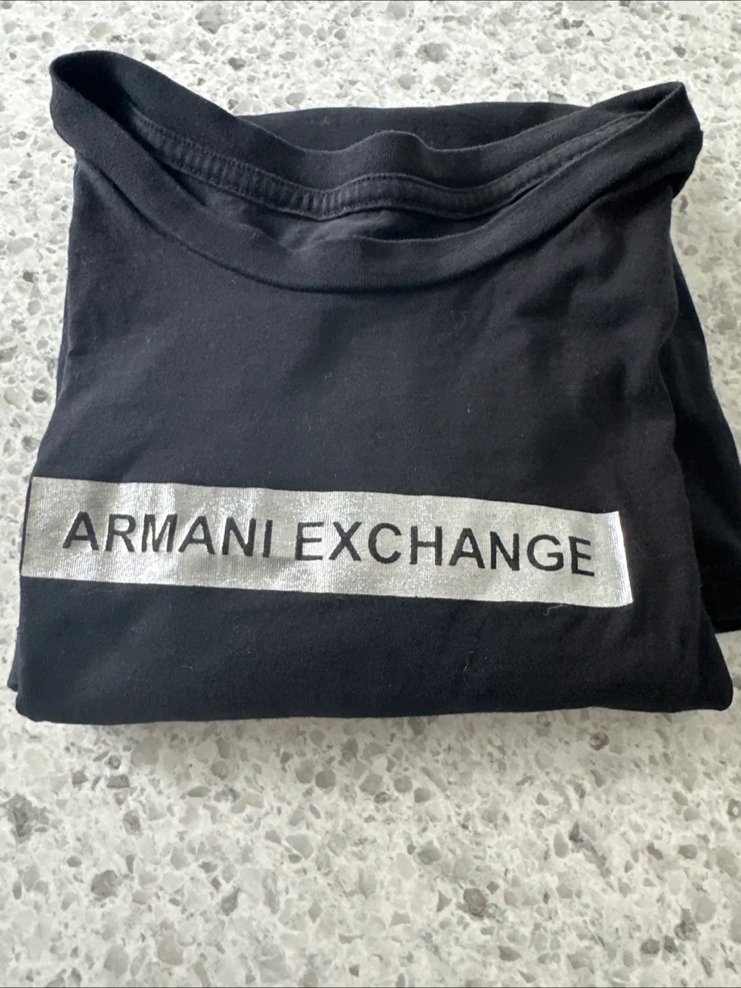 Armani Exchange Black T-Shirt - Size XS 🧡 image indicator(2)