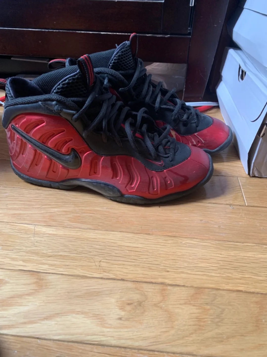 Nike Air Foamposite One Red/Black Size 6.5Y