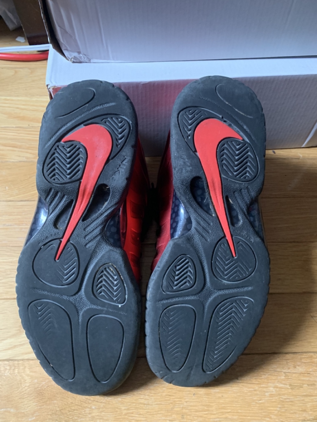 Nike Air Foamposite One Red/Black Size 6.5Y - photo 3