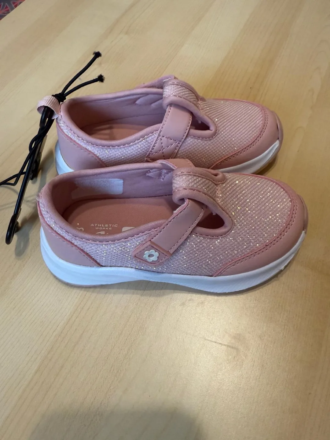 Girl's Athletic Works Pink Shoes - Size 8 image indicator(3)
