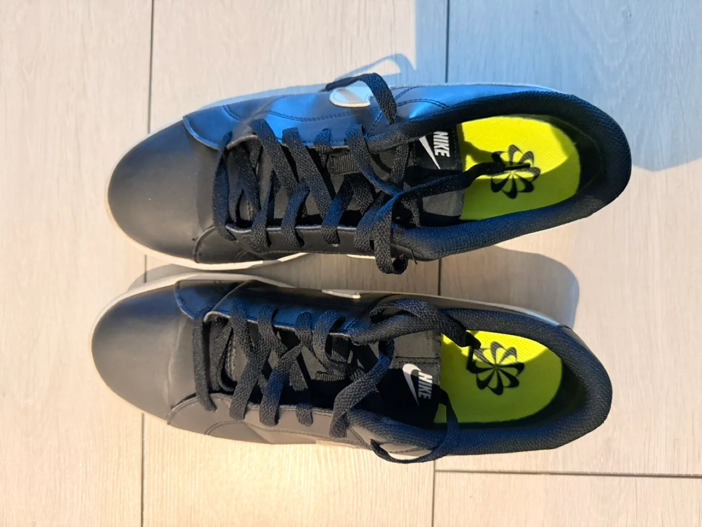 Nike Court Royale AC Shoes - Size 8.5