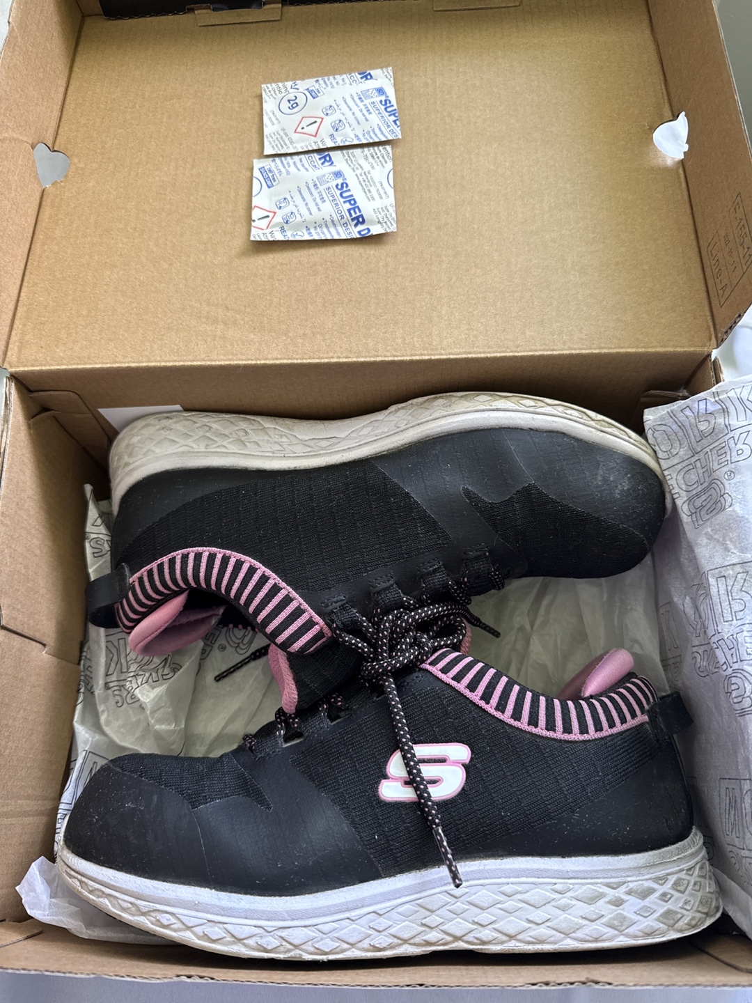 Skechers Work Women's Shoes - Size 7