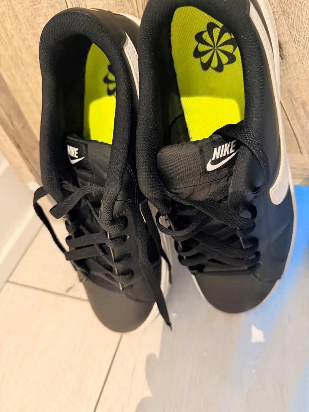 Nike Court Royale AC Shoes - Size 8.5 image indicator(2)