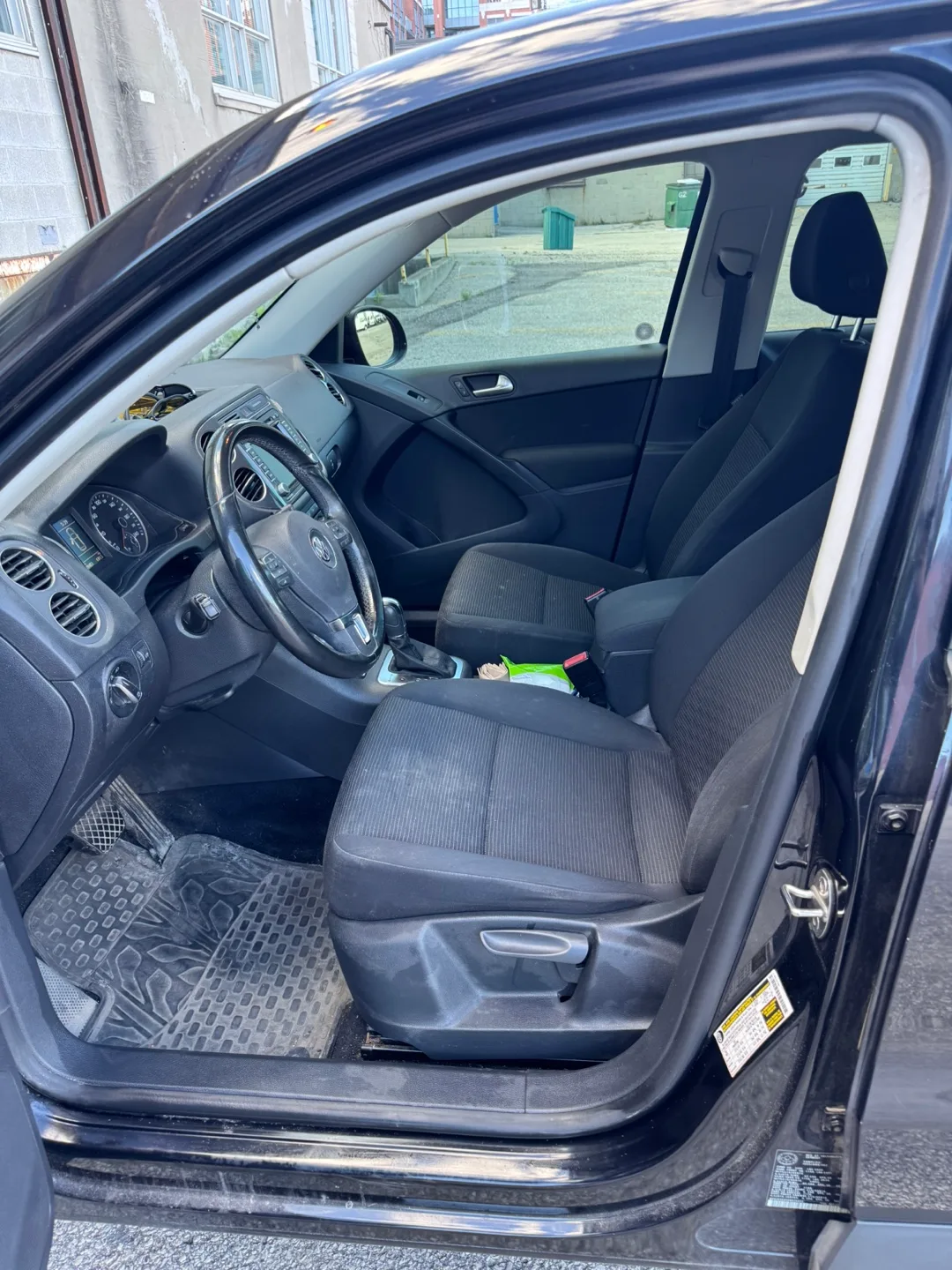 2013 VW Tiguan image indicator(2)