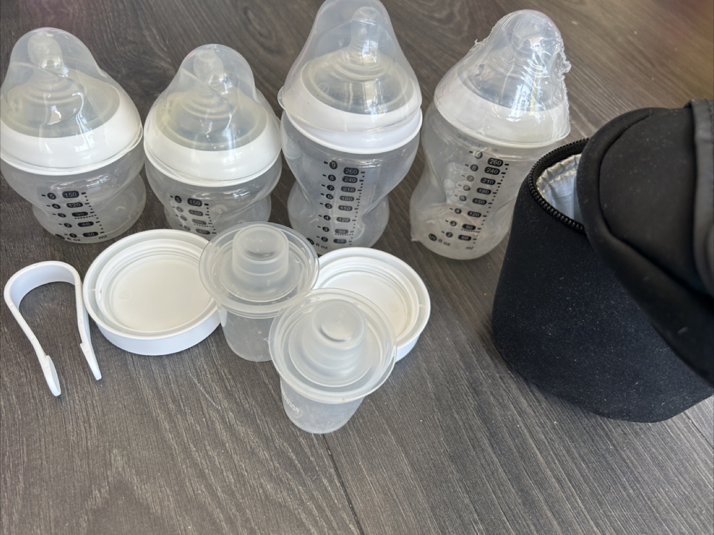 Tommee Tippee Baby Bottles with Insulated Carrier