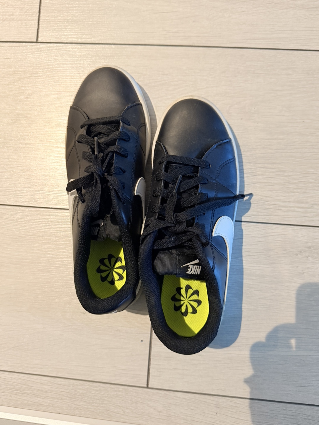 Nike Court Royale 2 Low Black/White -  Size UK 5