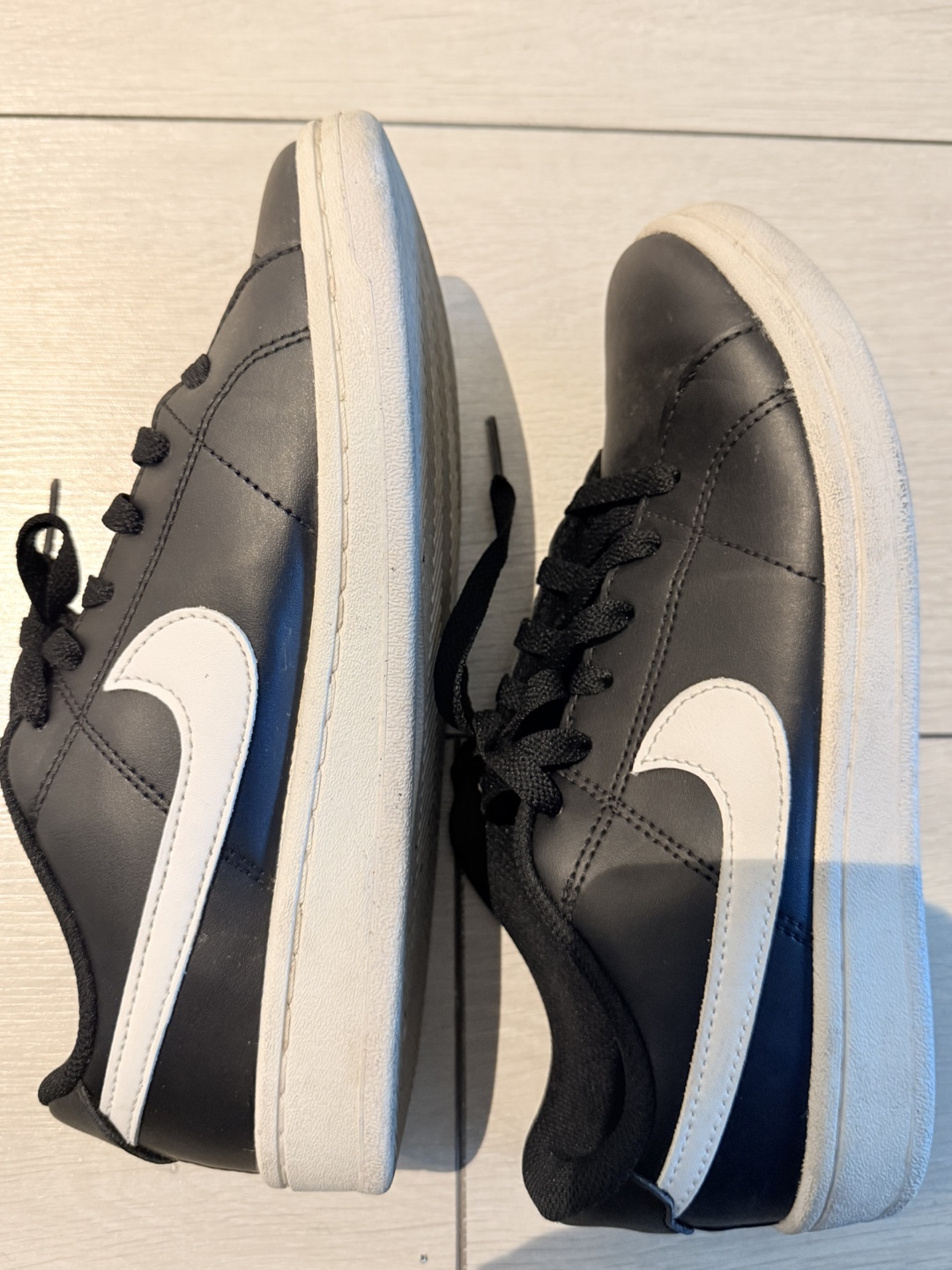 Nike Court Royale 2 Low Black/White -  Size UK 5 - photo 2