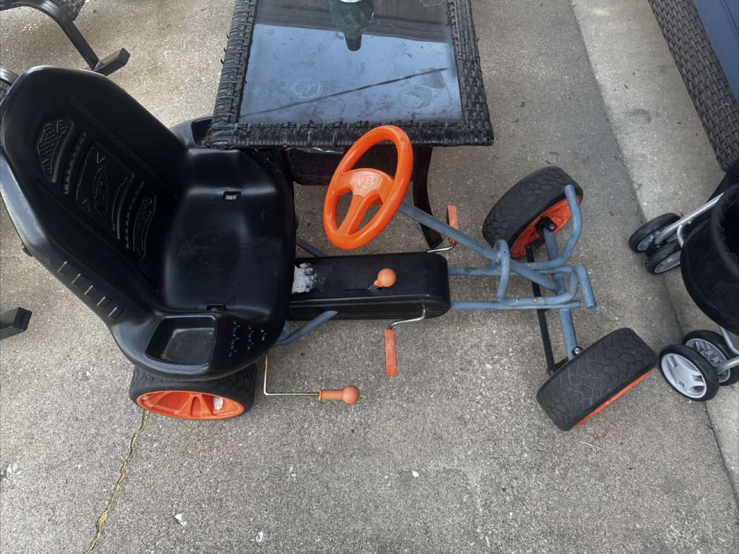 Nerf Pedal Go-Kart - Ride On Toy - photo 2