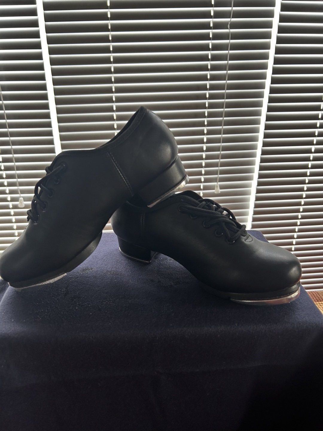Black Tap Shoes - Size 36 YOUTH 4 Unisex
