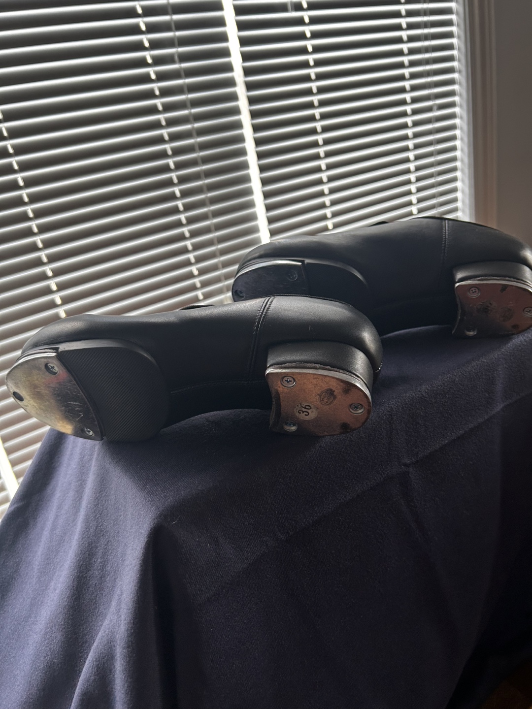 Black Tap Shoes - Size 36 YOUTH 4 Unisex - photo 4