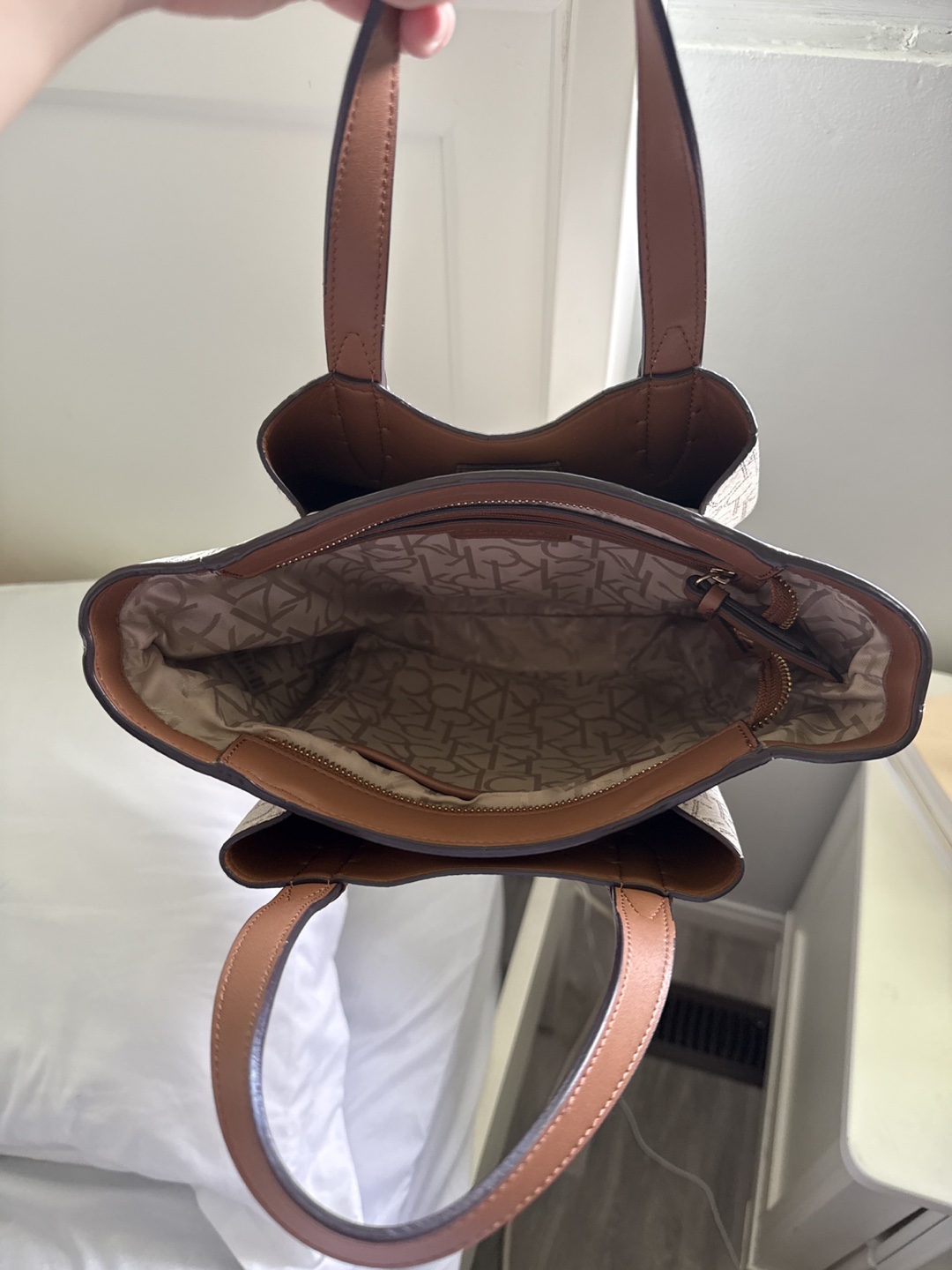 Calvin Klein Tote Bag - White/Brown - photo 2