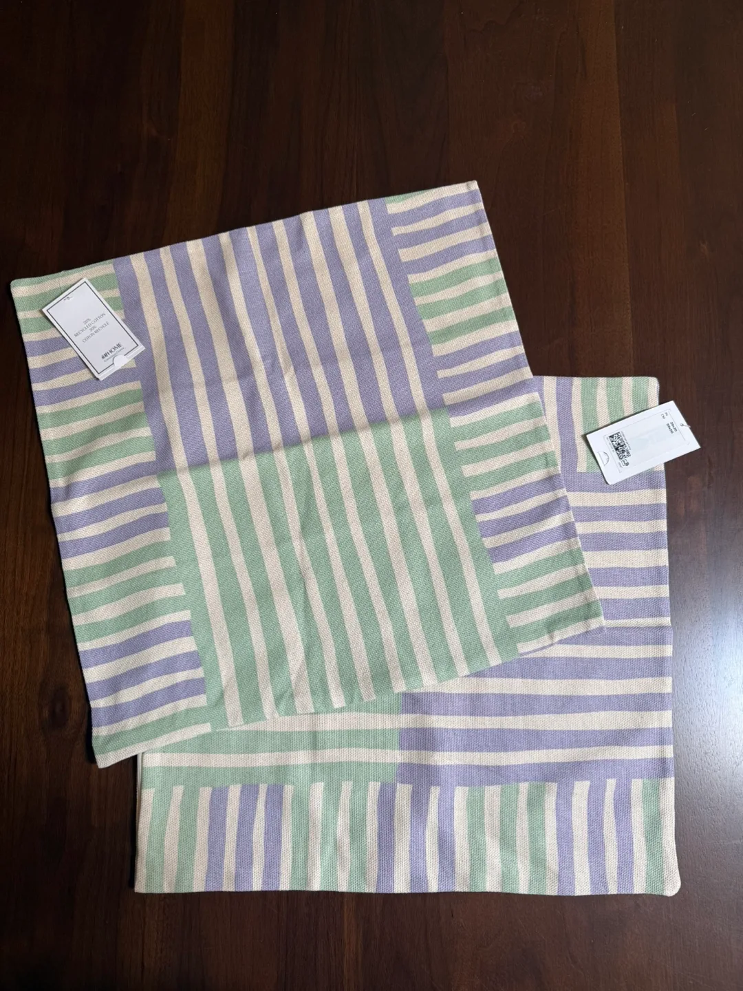 2 sets of H&M Home Pillow Covers image indicator(4)