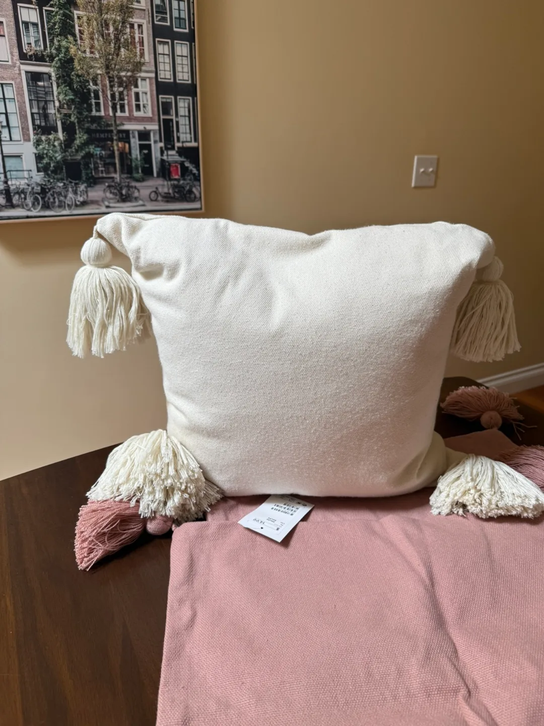 2 sets of H&M Home Pillow Covers image indicator(3)