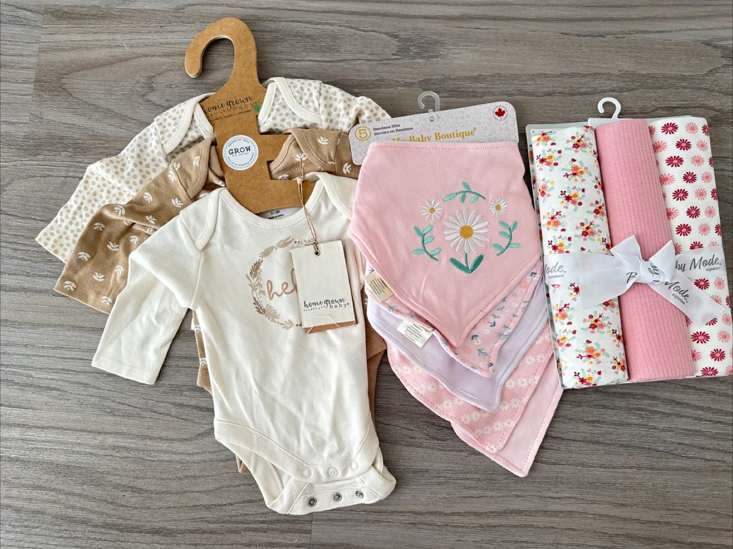 Home Grown Baby Bodysuit Set (0-3M) & Baby Boutique Bibs thumbnail