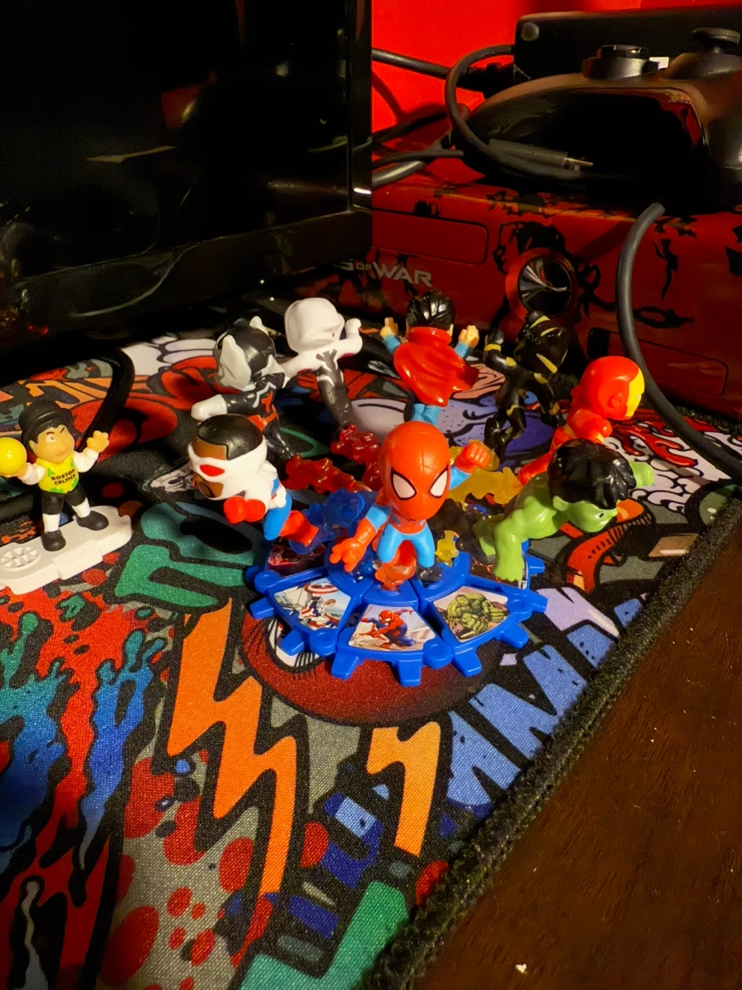 Kinder Surprise Marvel Toy Figures image indicator(2)