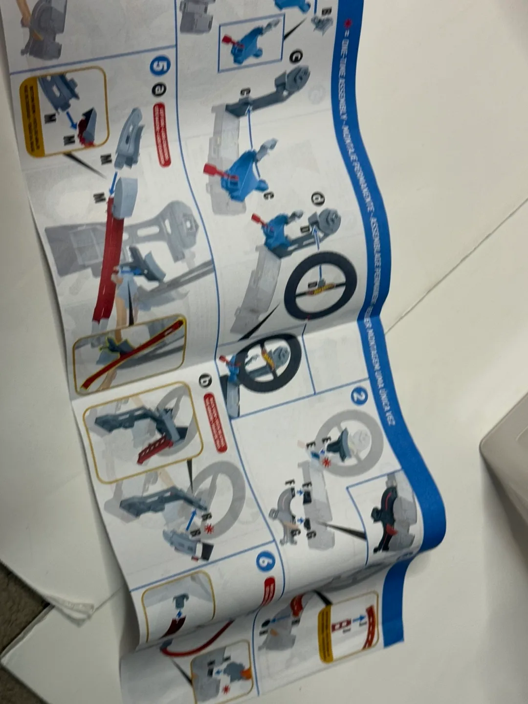 Hot Wheels City Super Twist Tire Shop image indicator(5)