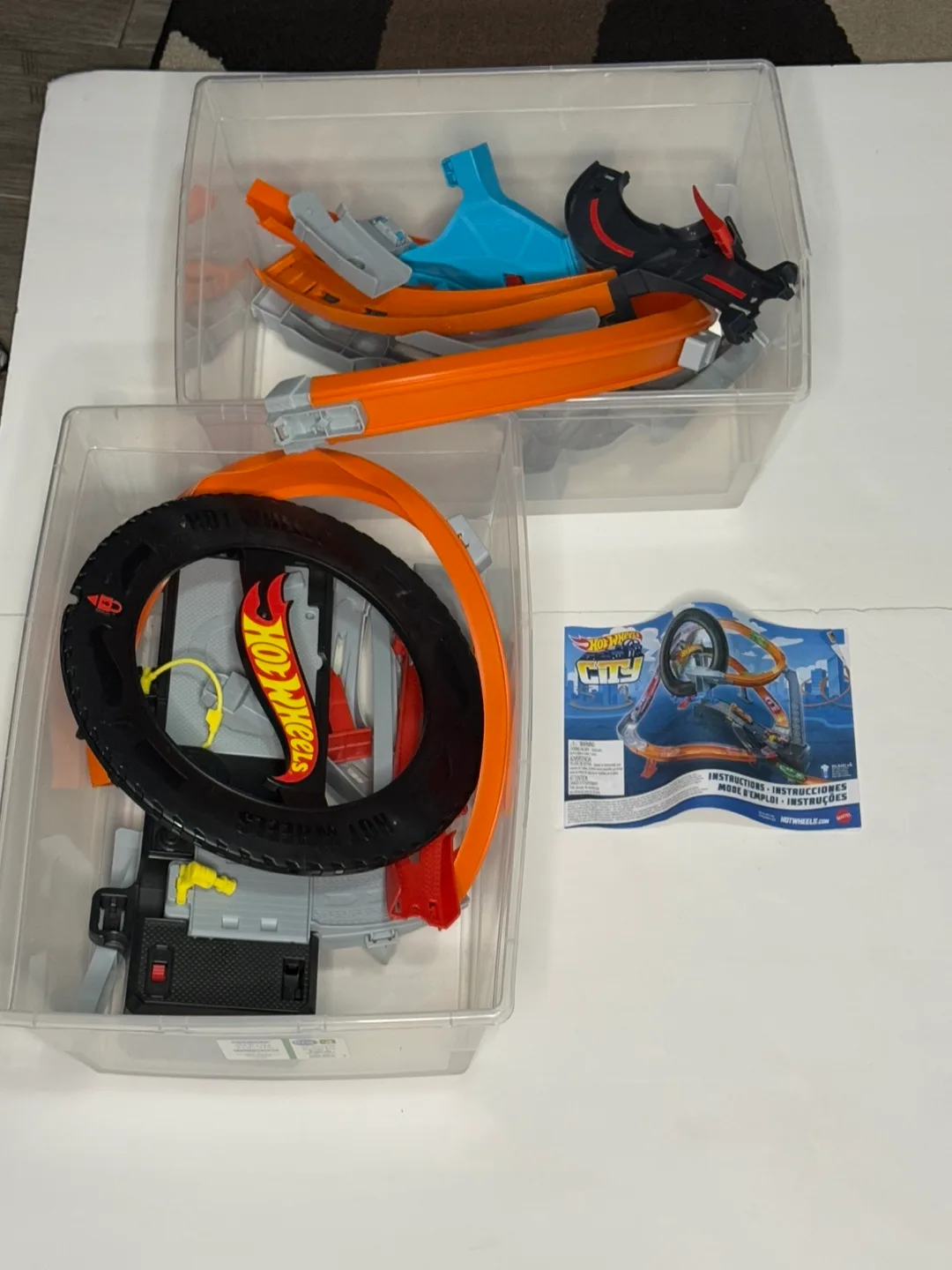 Hot Wheels City Super Twist Tire Shop thumbnail