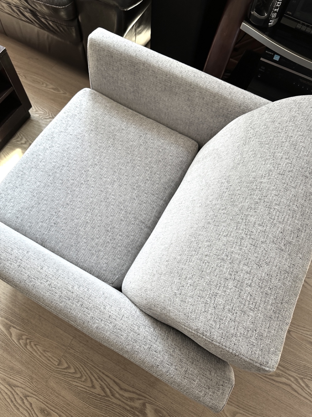 Modern Simplistic Grey Lounge Chair (CAN DELIVER) - photo 4