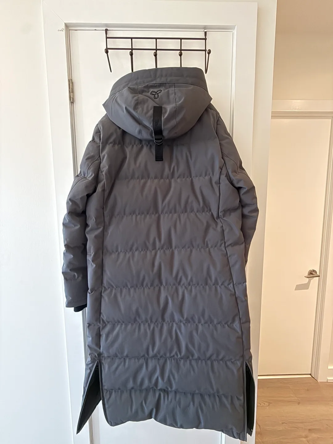 Aritzia Tna - The Powder Parka Long image indicator(5)