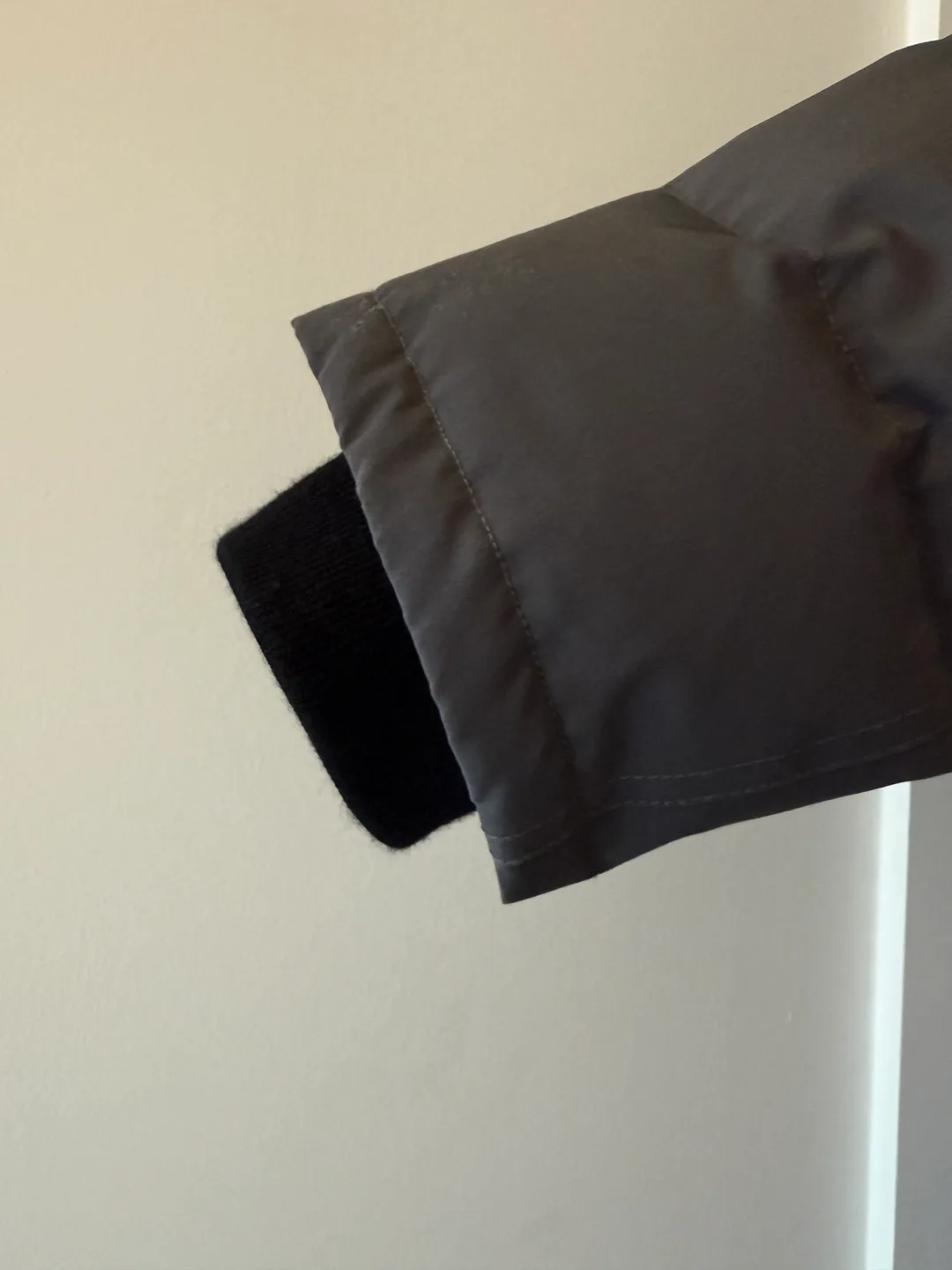 Aritzia Tna - The Powder Parka Long image indicator(7)