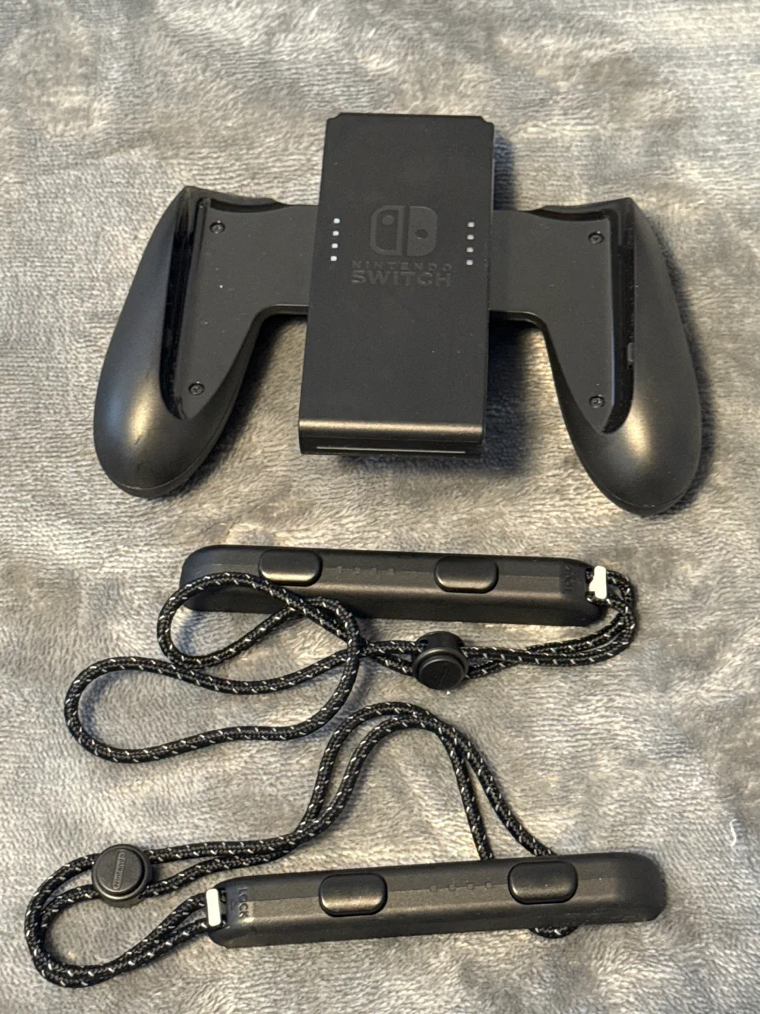 Nintendo Switch Comfort Grip & Joy-Con Straps thumbnail