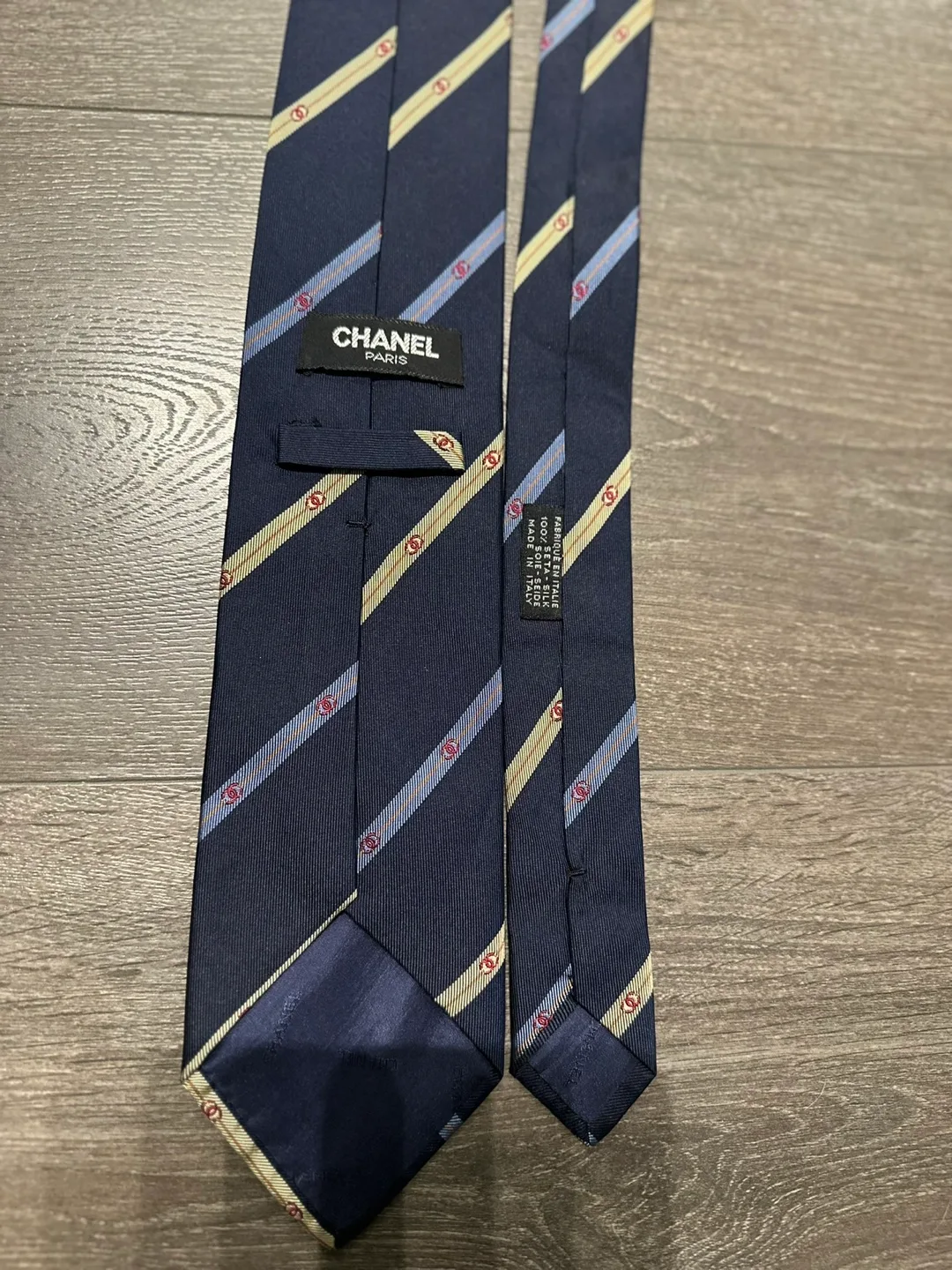 Authentic Chanel silk tie made in Italy image indicator(4)