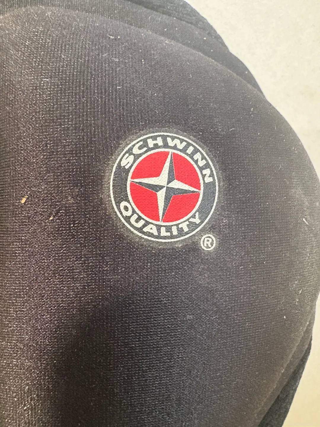 Schwinn Black Bike Seat Padded Cover image indicator(2)