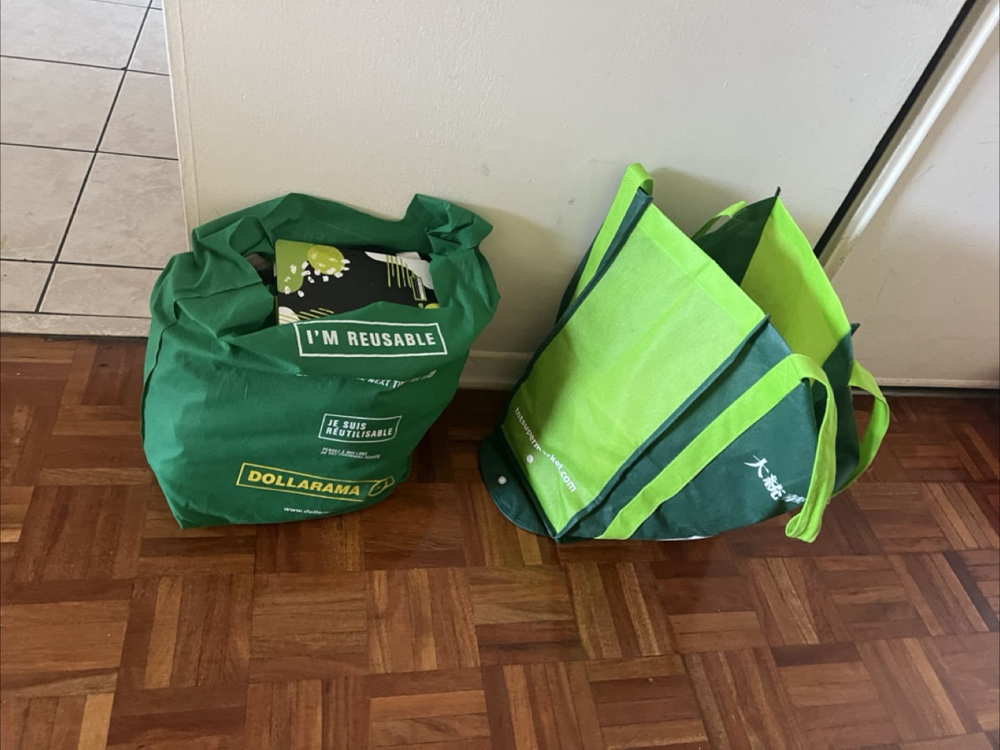 1 Bag of women clothes